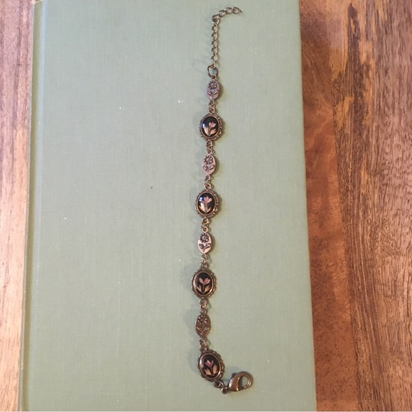 Handmade Pressed Flower Bracelet - Picture 4 of 7